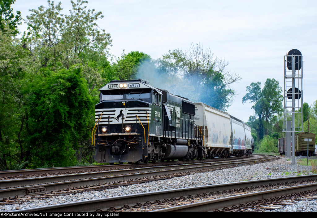 V04 accelerates out of Lynchburg 